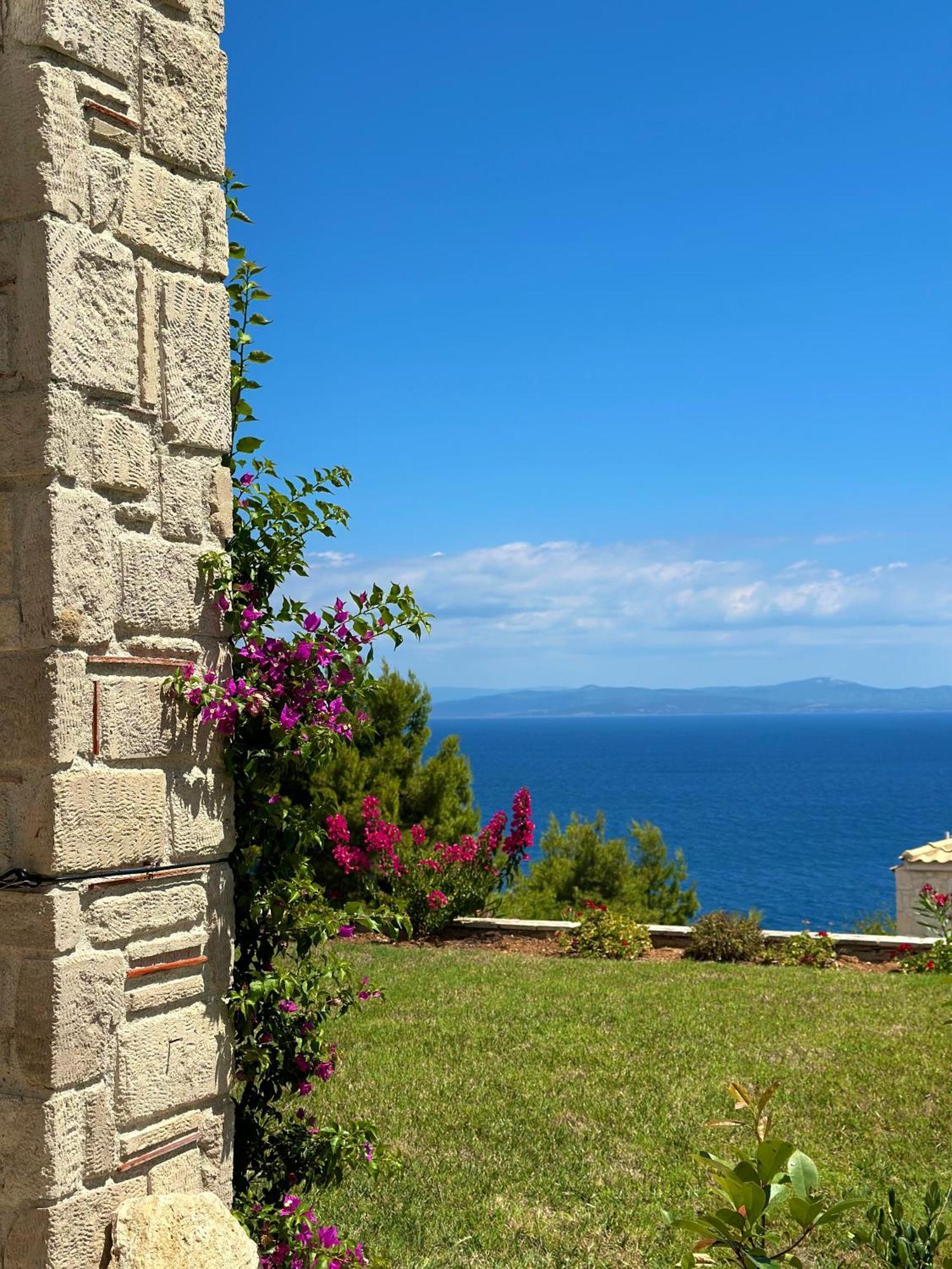 Afytos Sea View Apartment ภายนอก รูปภาพ